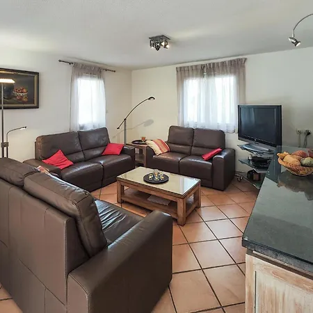 Dom wakacyjny Lovely In With Wifi Agde